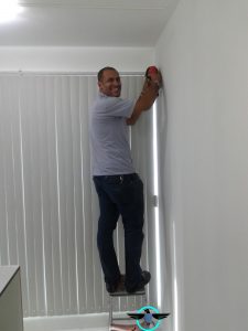 instalacao-cortinas-persianas
